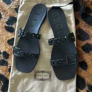 Gucci rubber slides flip flops